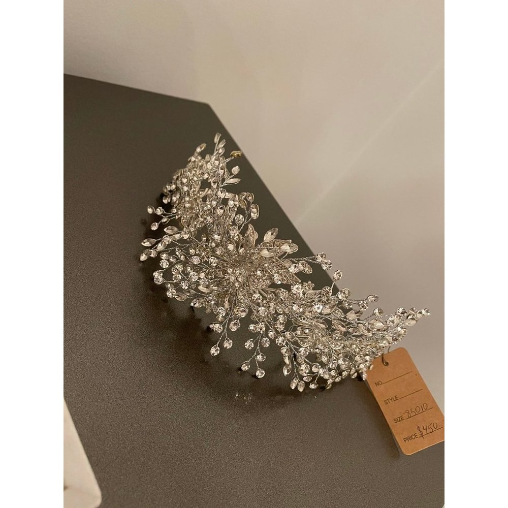 Bridal styles boutique headpeice